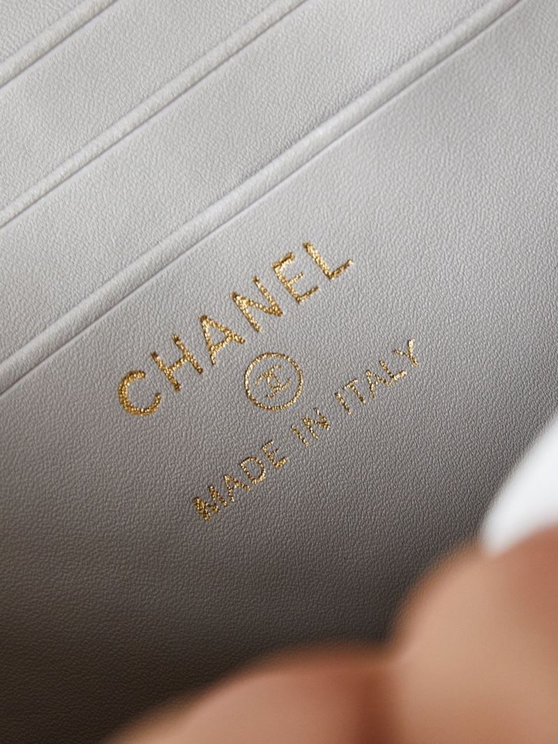 Ch**el cosmetic bags